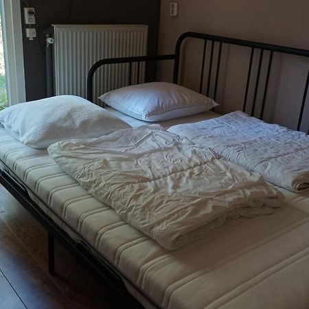 Bosbungalow De Eekhoorn Nunspeet Exteriör bild