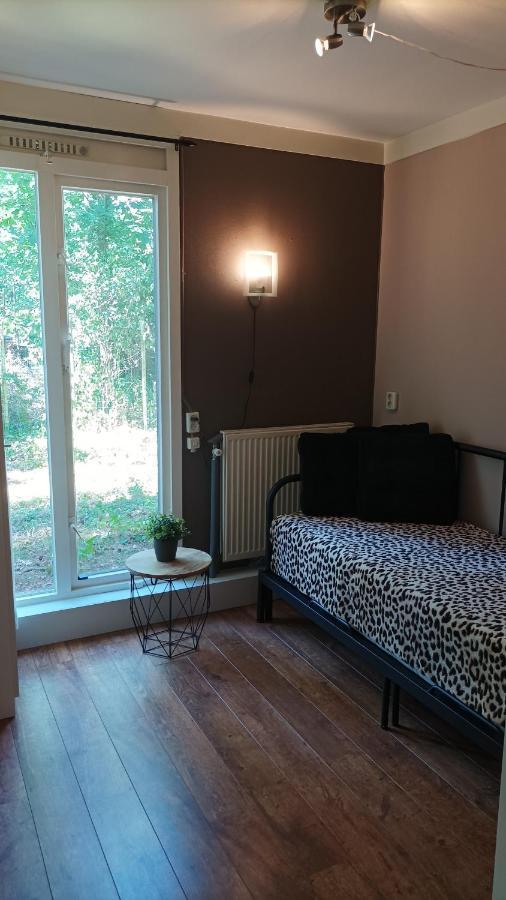 Bosbungalow De Eekhoorn Nunspeet Exteriör bild
