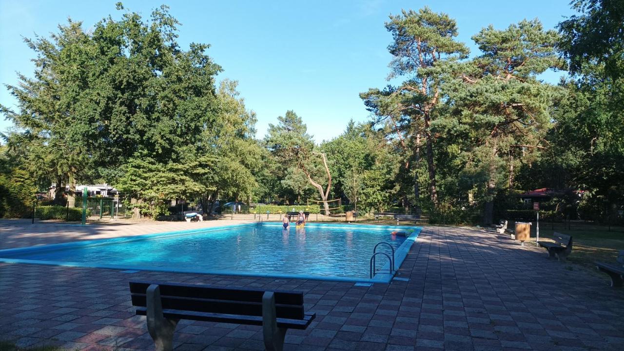 Bosbungalow De Eekhoorn Nunspeet Exteriör bild