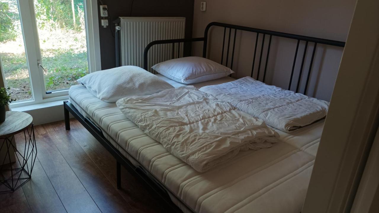 Bosbungalow De Eekhoorn Nunspeet Exteriör bild